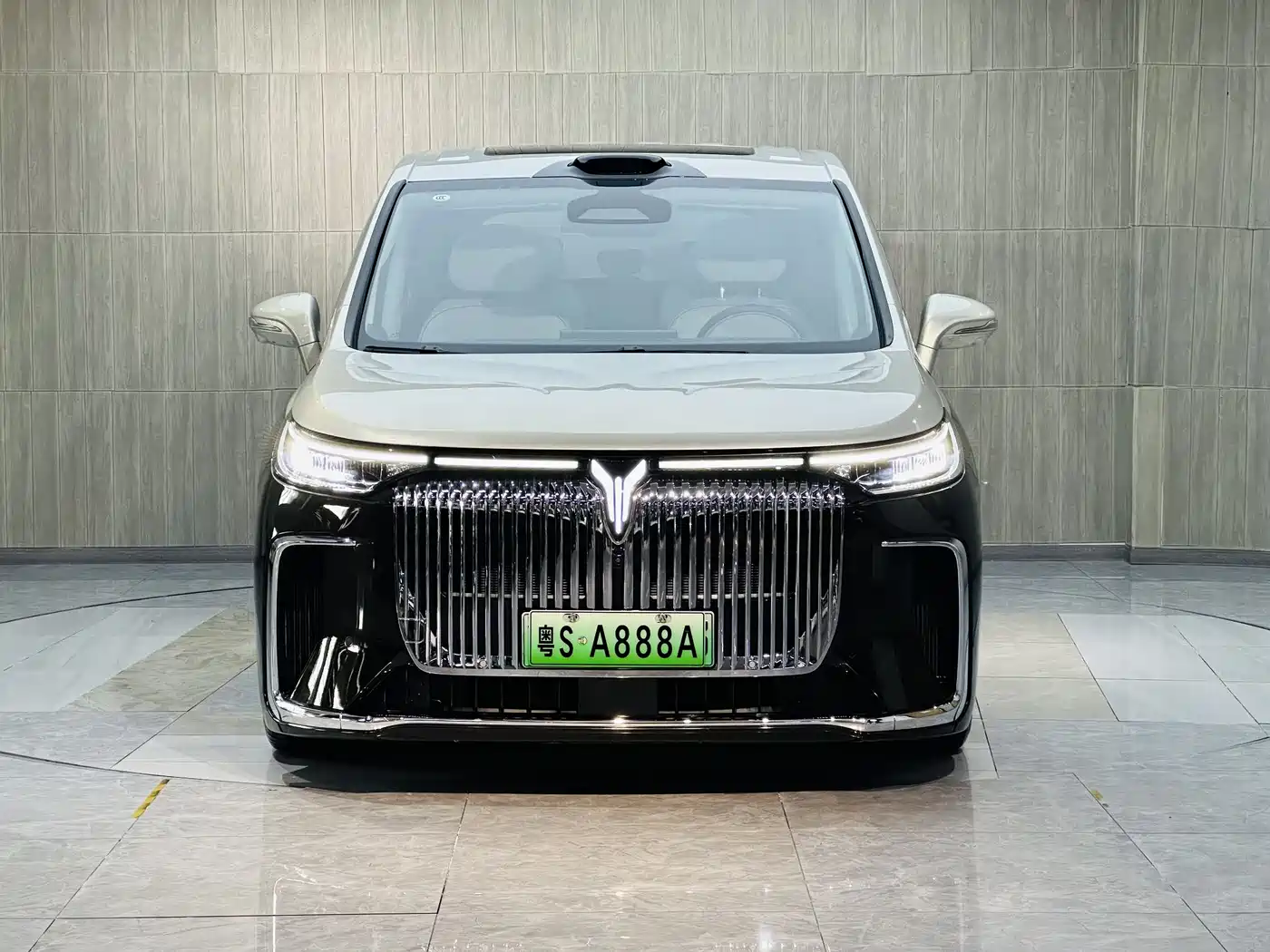 Voyah Auto Voyah Dreamer 2025 PHEV AWD Flagship Qian Kun Edition фото 5