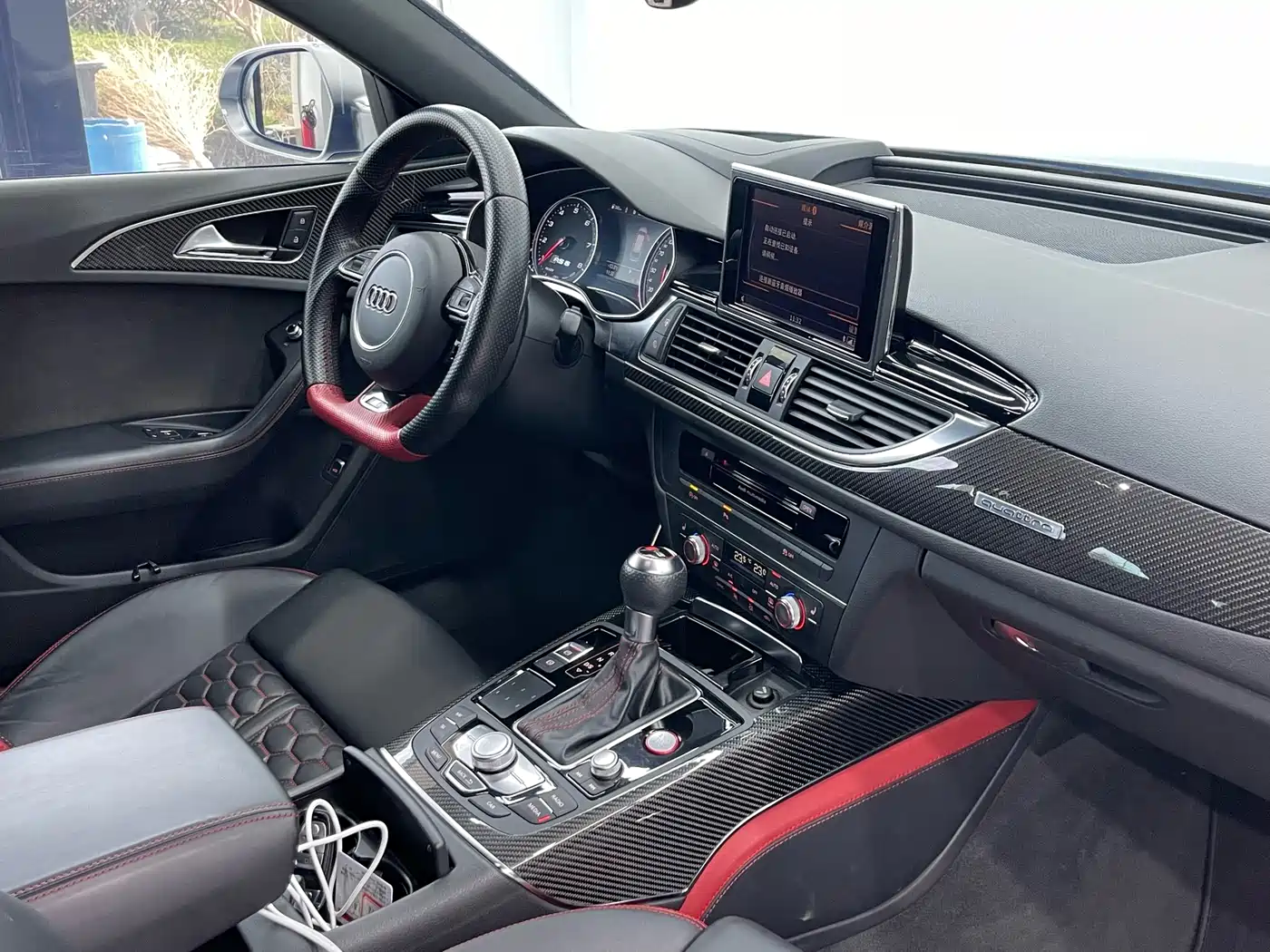Audi RS 6 2016 RS 6 4.0T Avant фото 12