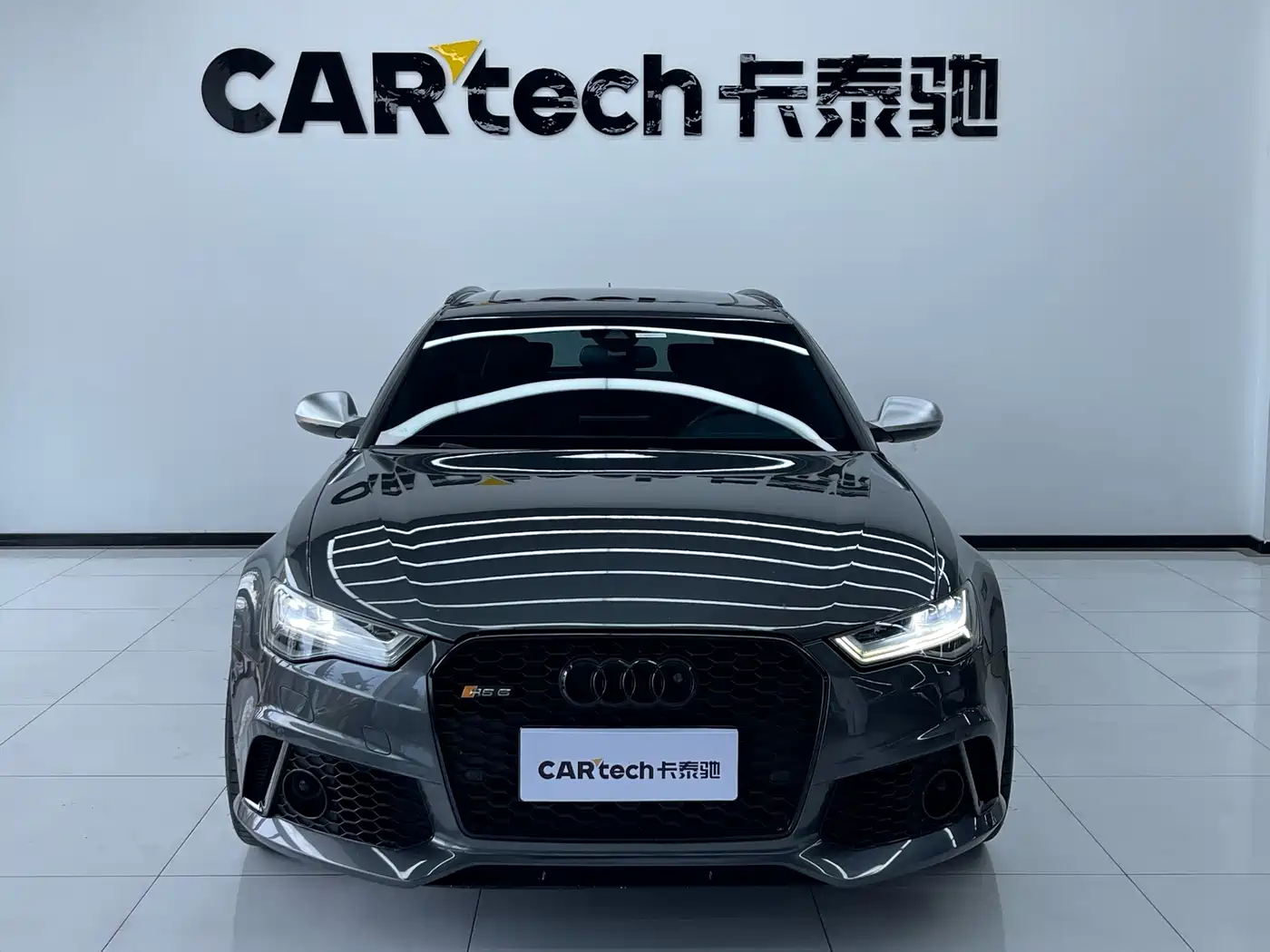 Audi RS 6 2016 RS 6 4.0T Avant фото 2