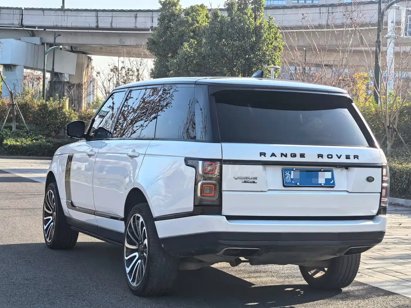 Land Rover Range Rover 2016 3.0 SC V6 Vogue LWB фото 4