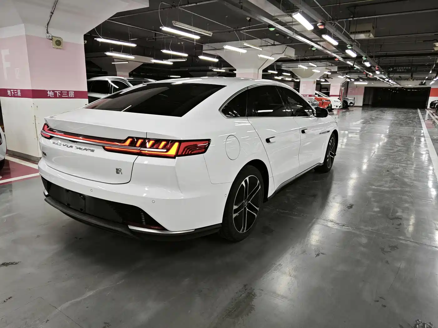 BYD Han 2020 EV Extended Range Premium фото 5