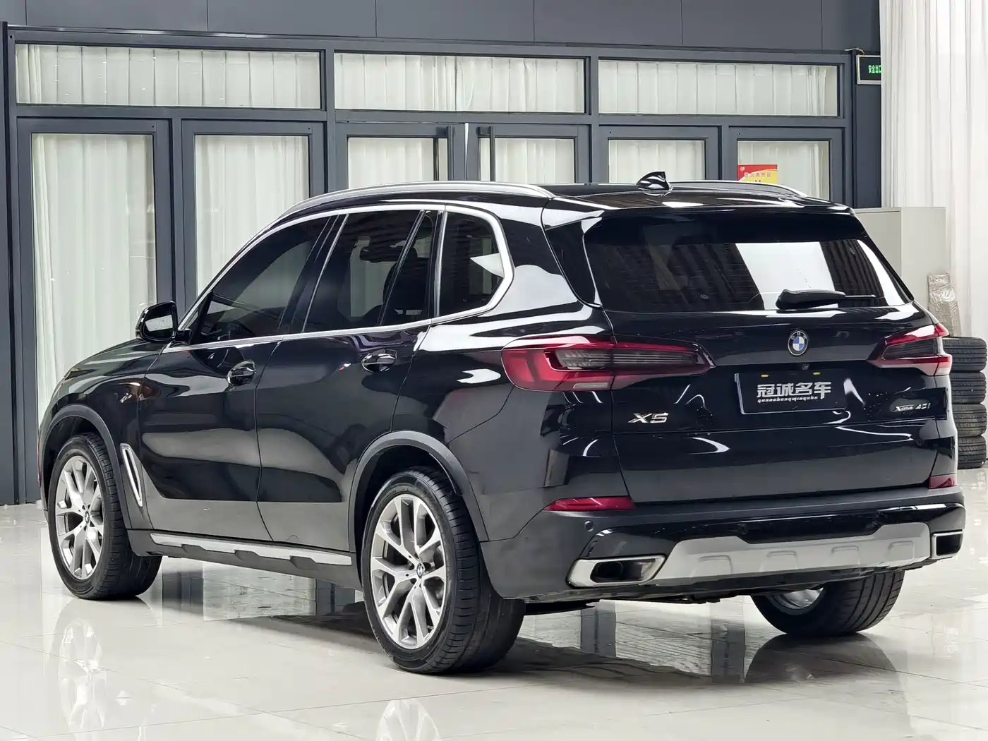 BMW X5 (Import) 2020 xDrive30i M Sport Package фото 12
