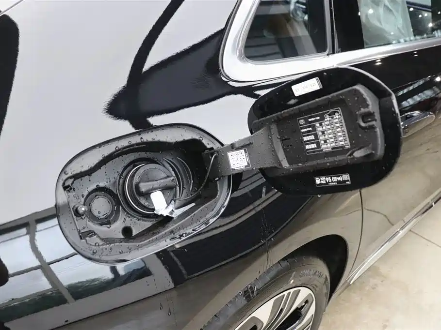 Mercedes-Benz E-Class фото 25