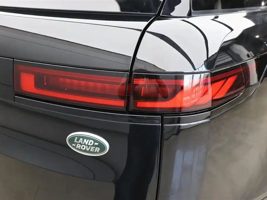 Land Rover Range Rover Sport 2024 400PS Exemplary Edition фото 28
