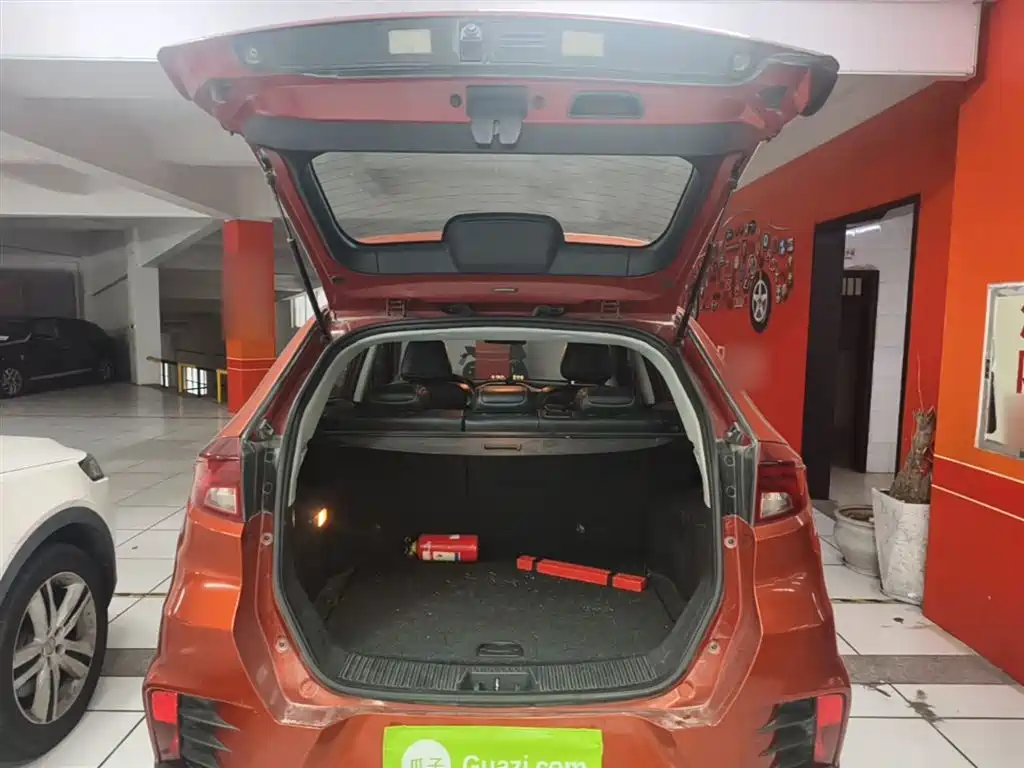 Фото 19 - MG Roewe RX5