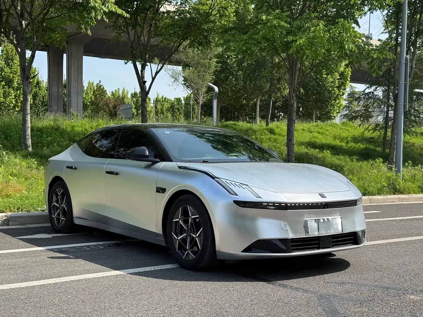 Lynk & Co Z10 2025 95kWh 766km RWD Max фото 3