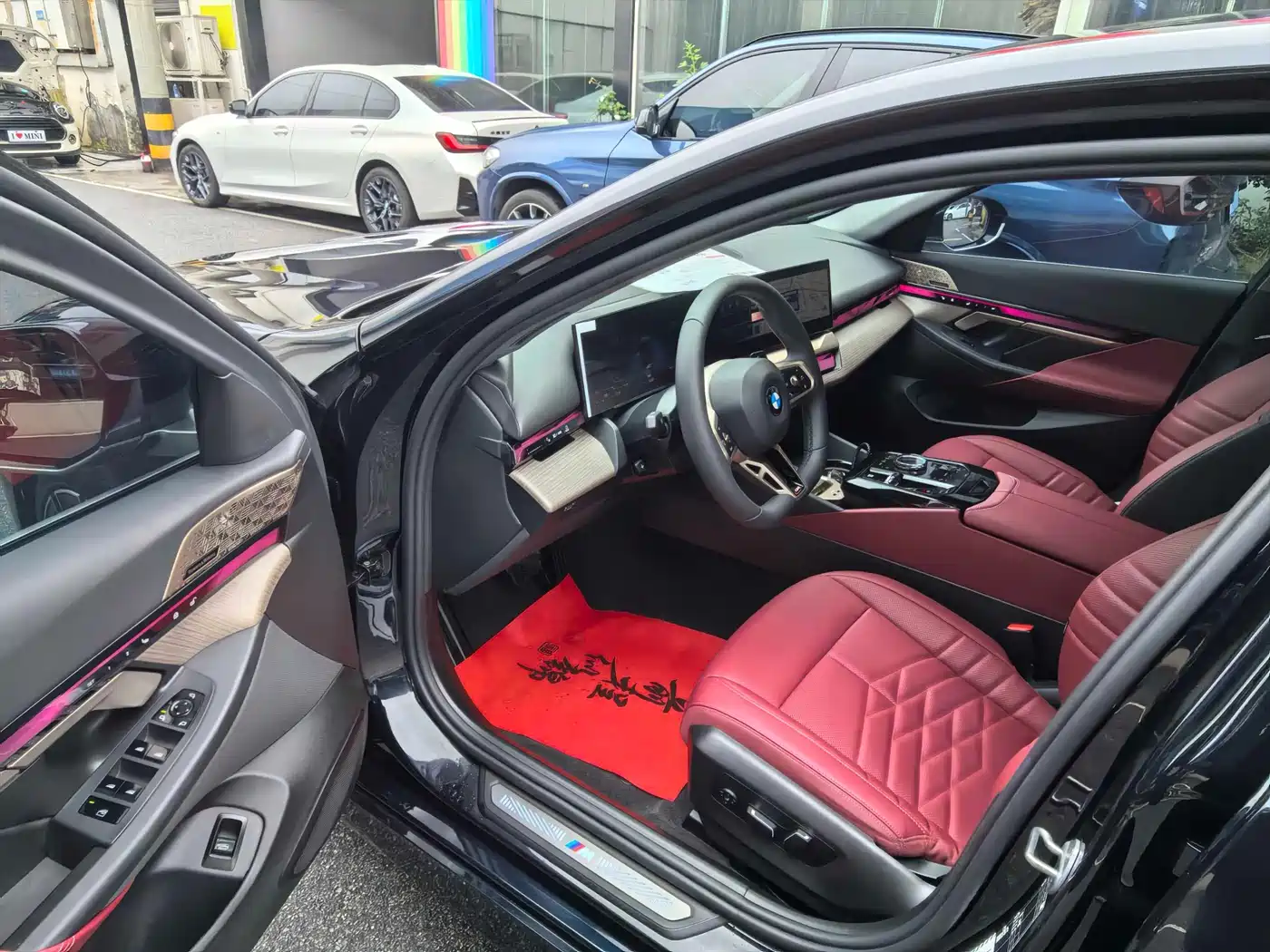 BMW 5 Series 2025 530Li Premium M Sport Package фото 4