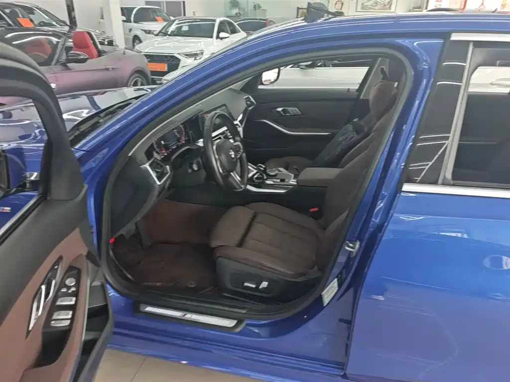BMW 3-SERIES