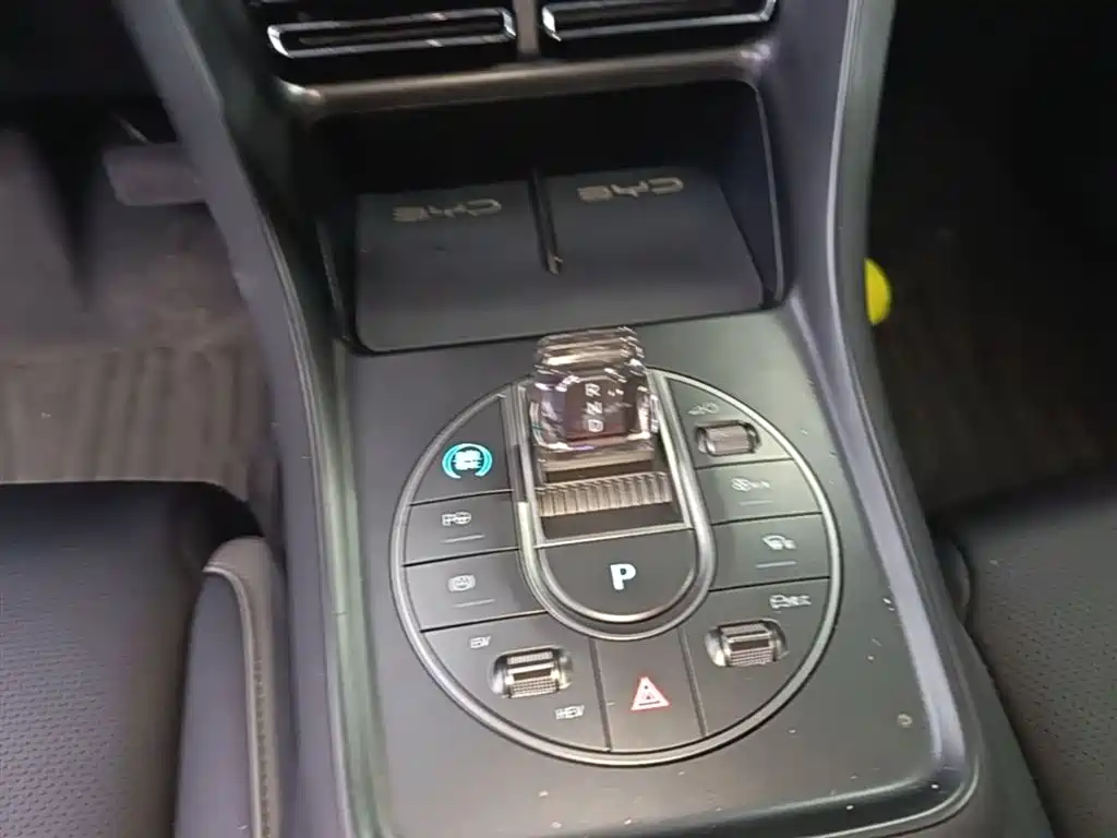 BYD Seal 05 DM-i 2025 DM-i Smart Drive Edition 115KM Honor фото 10