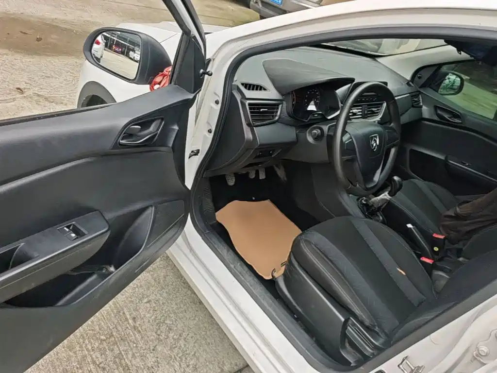 Baojun 310 2020 2020 1.2L Manual Value Edition
