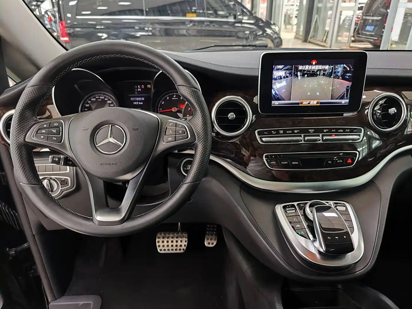 Mercedes-Benz V-Class 2018 V 260 Premium Edition China VI фото 13