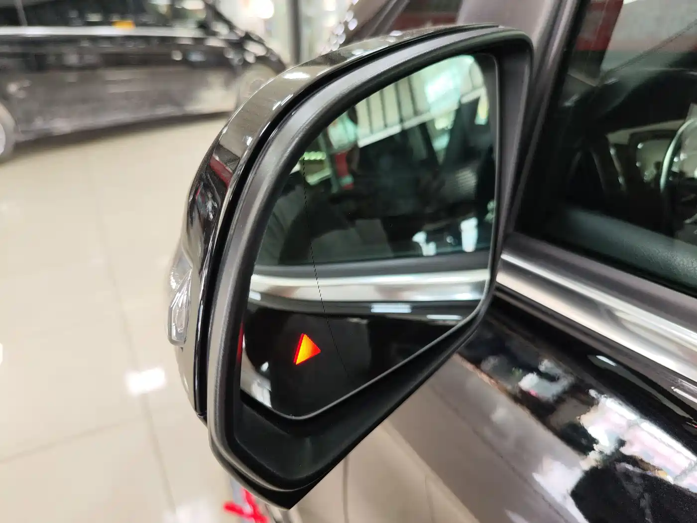 Mercedes-Benz V-Class 2018 V 260 Premium Edition China VI фото 24