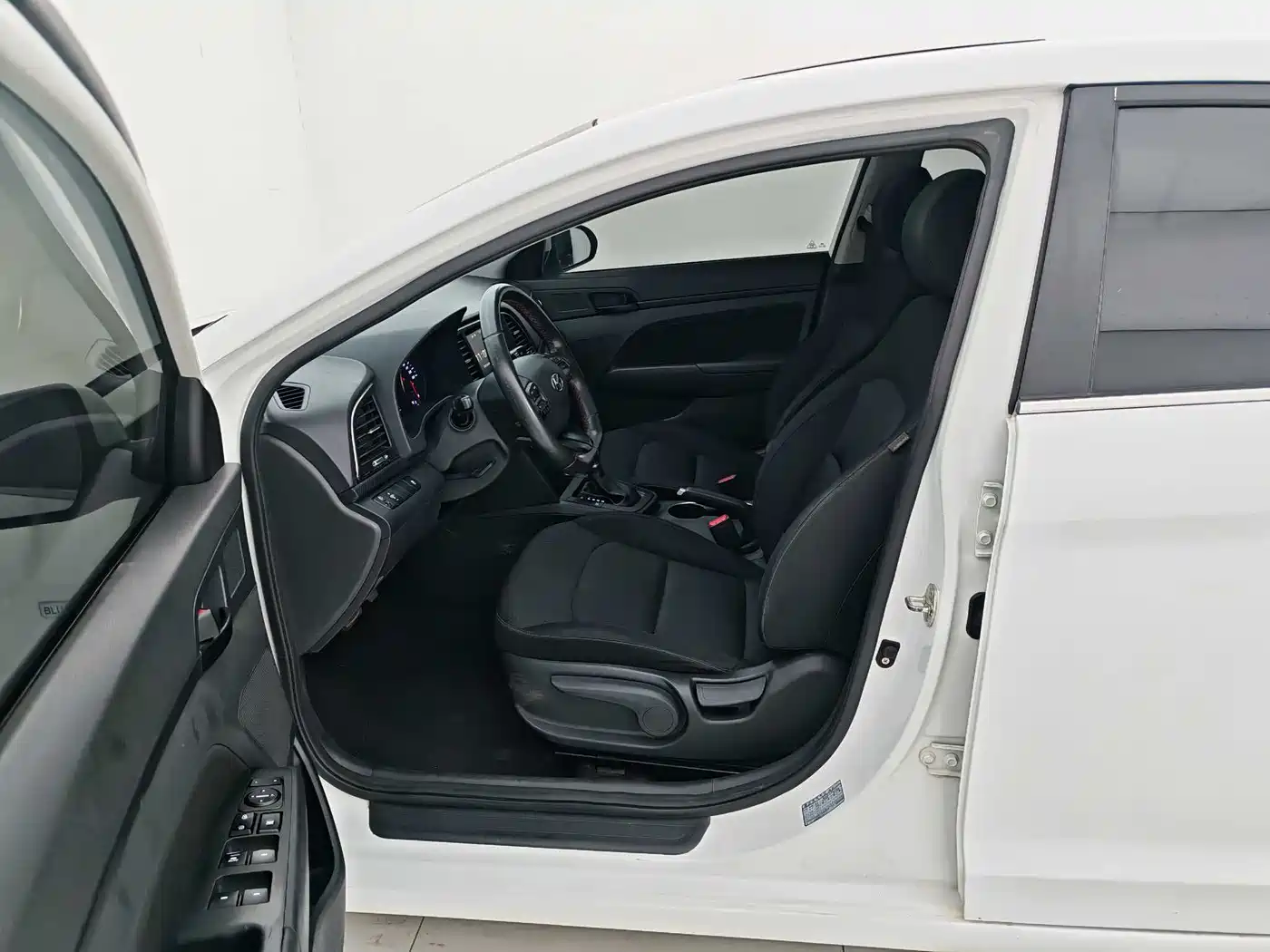 HYUNDAI LEAD