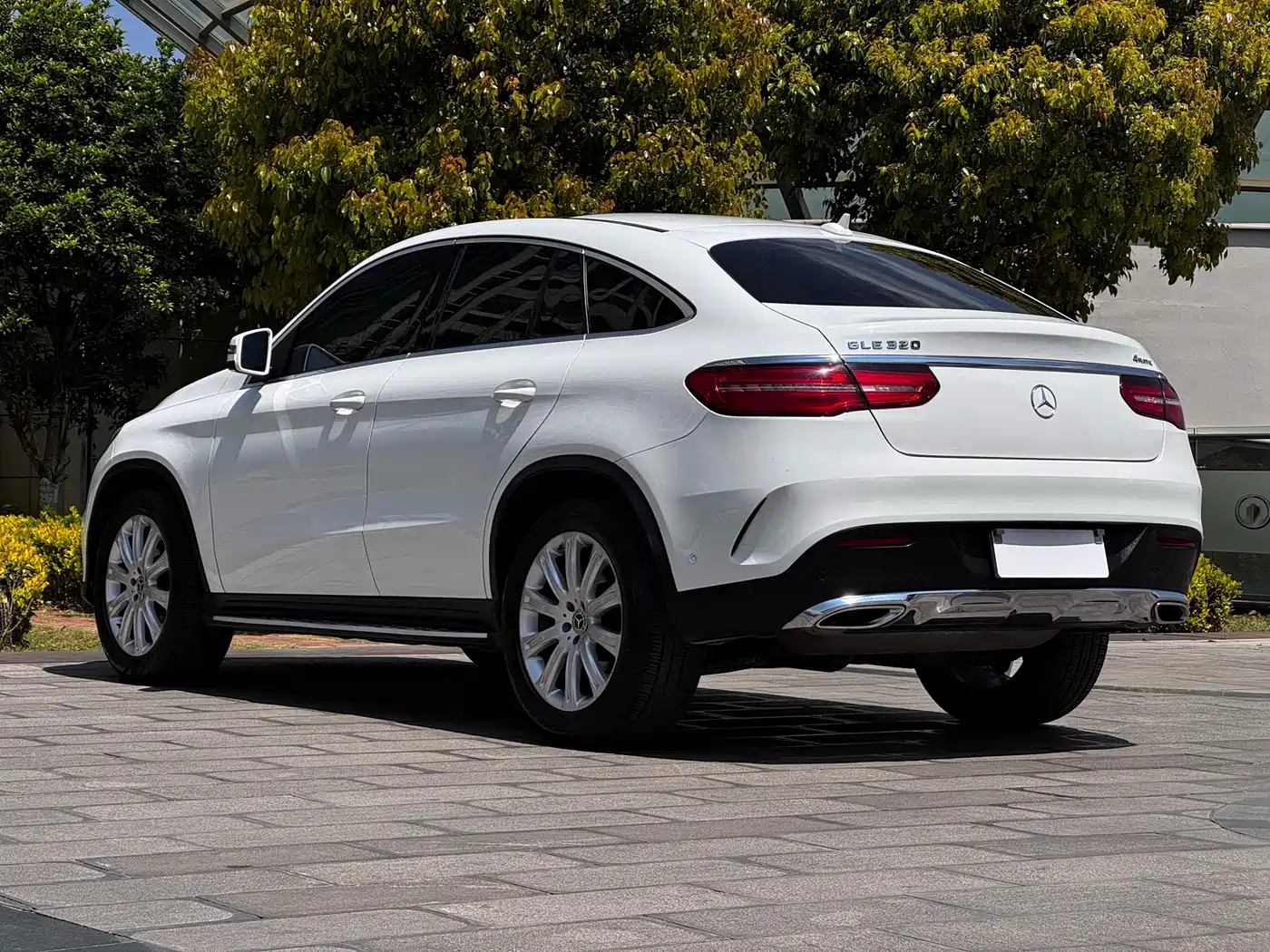 Mercedes-Benz GLE Coupe 2017 GLE 320 4MATIC Coupe SUV фото 4