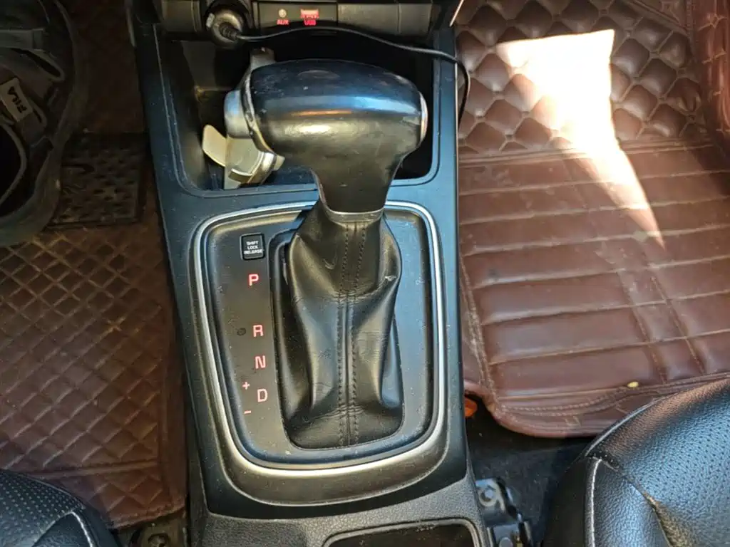 Kia K2 2017 2017 Sedan 1.4L AT GLS