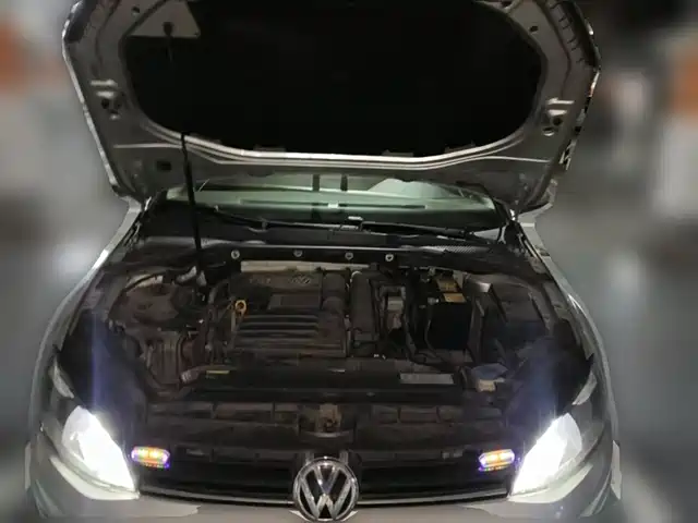 Volkswagen Golf 2015 1.4TSI Manual Comfort — фото 3