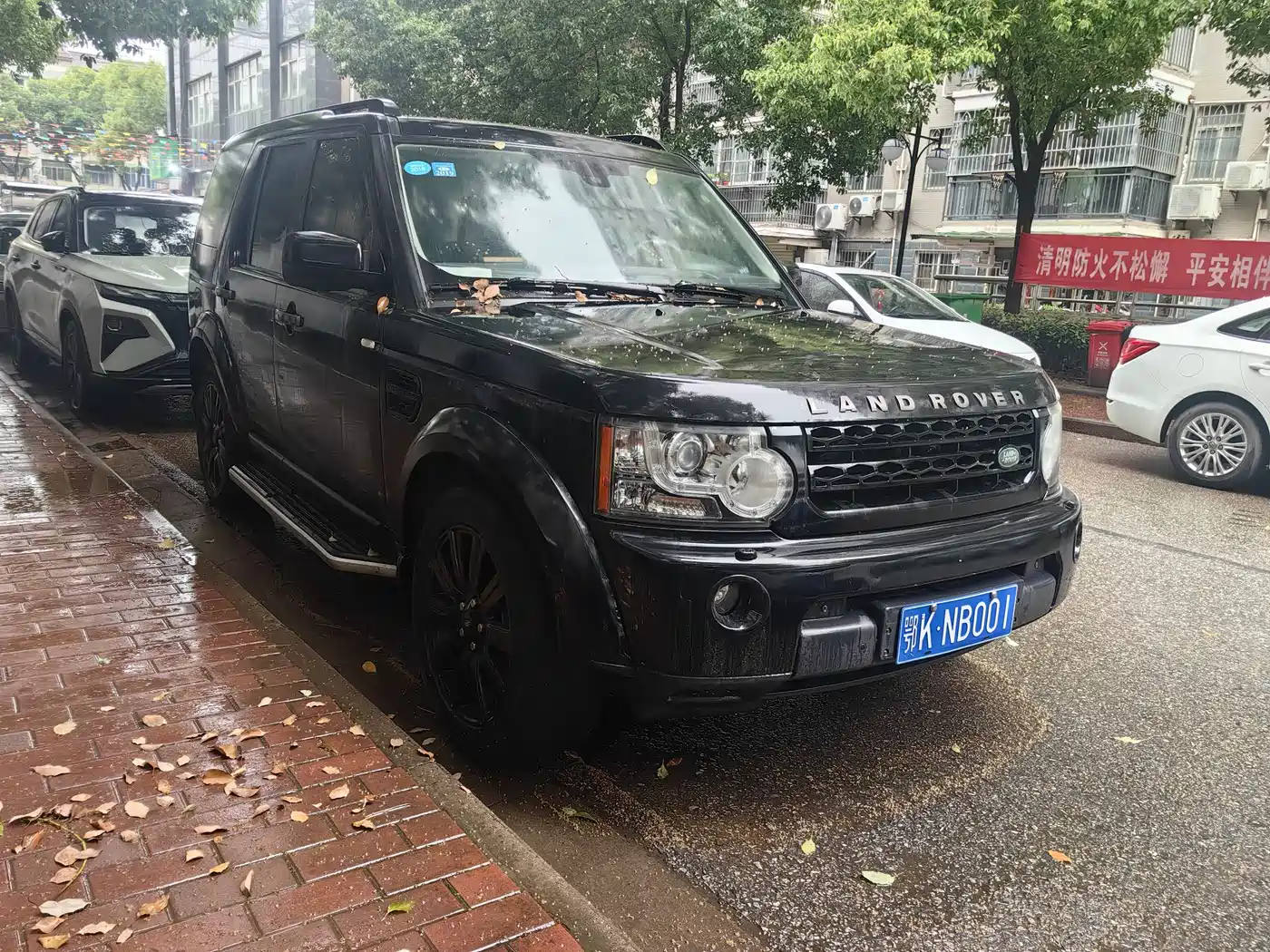 Land Rover Discovery 2012 5.0 V8 SE фото 2