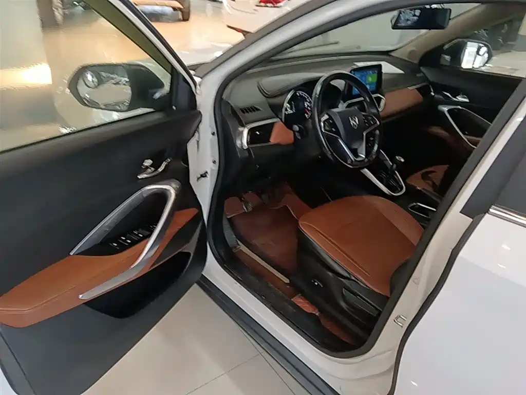 Baojun 510 2017 2017 1.5L Manual Luxury