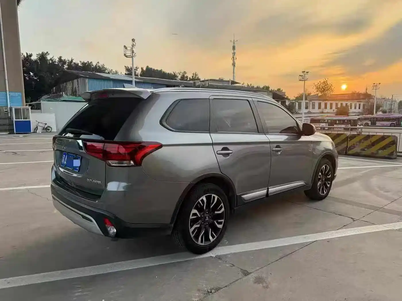 Фото 5 - Mitsubishi Outlander