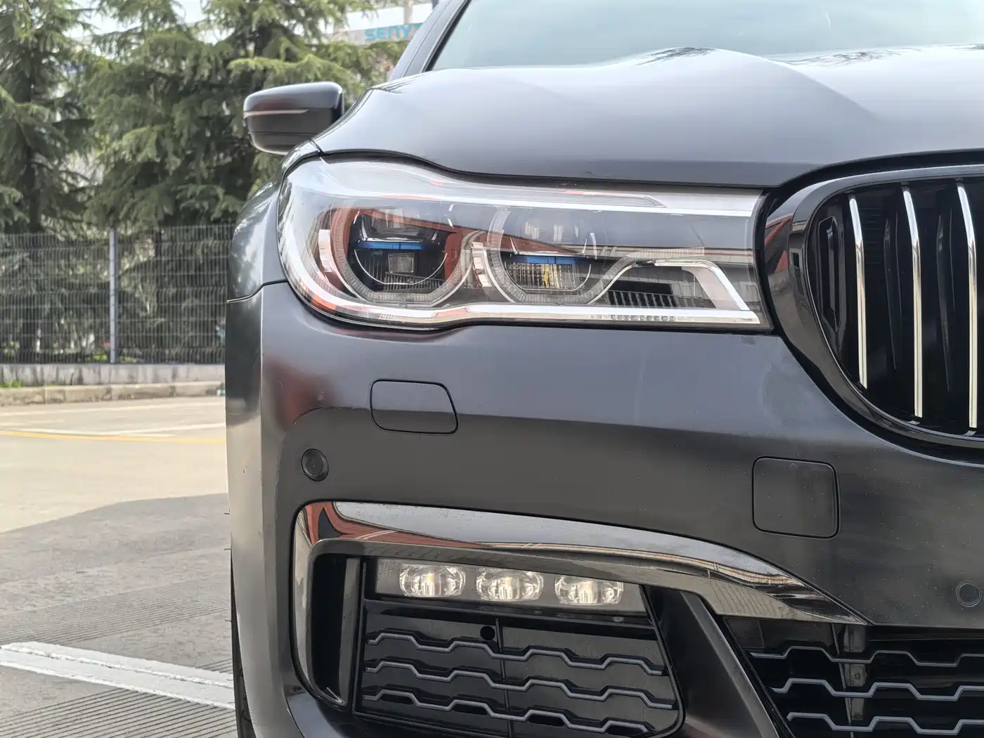 BMW 7 Series 2018 740Li xDrive Luxury M Sport Package Black Flame Edition фото 23