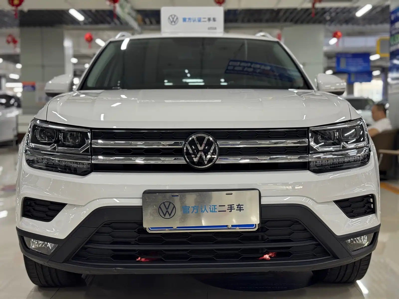 Фото 2 - Volkswagen Tharu