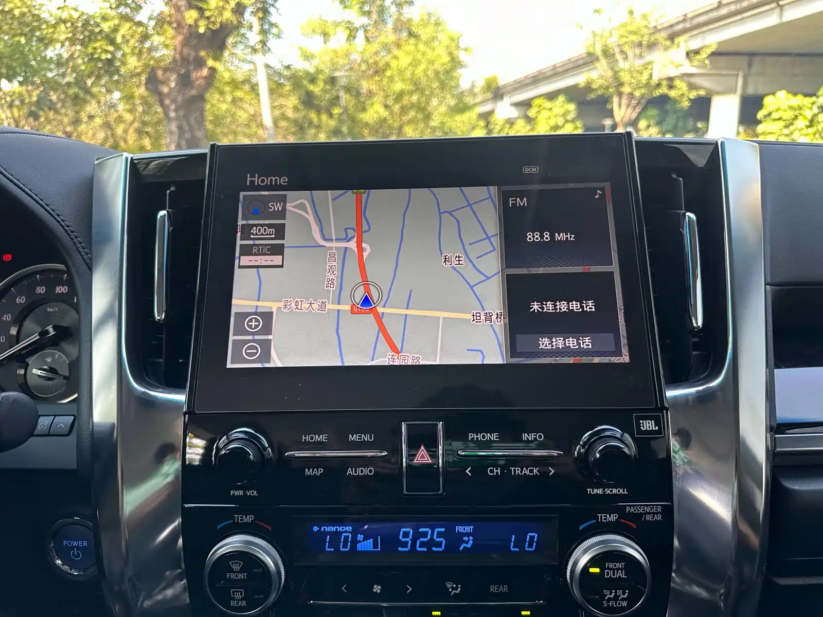 Фото 14 - Toyota Vellfire