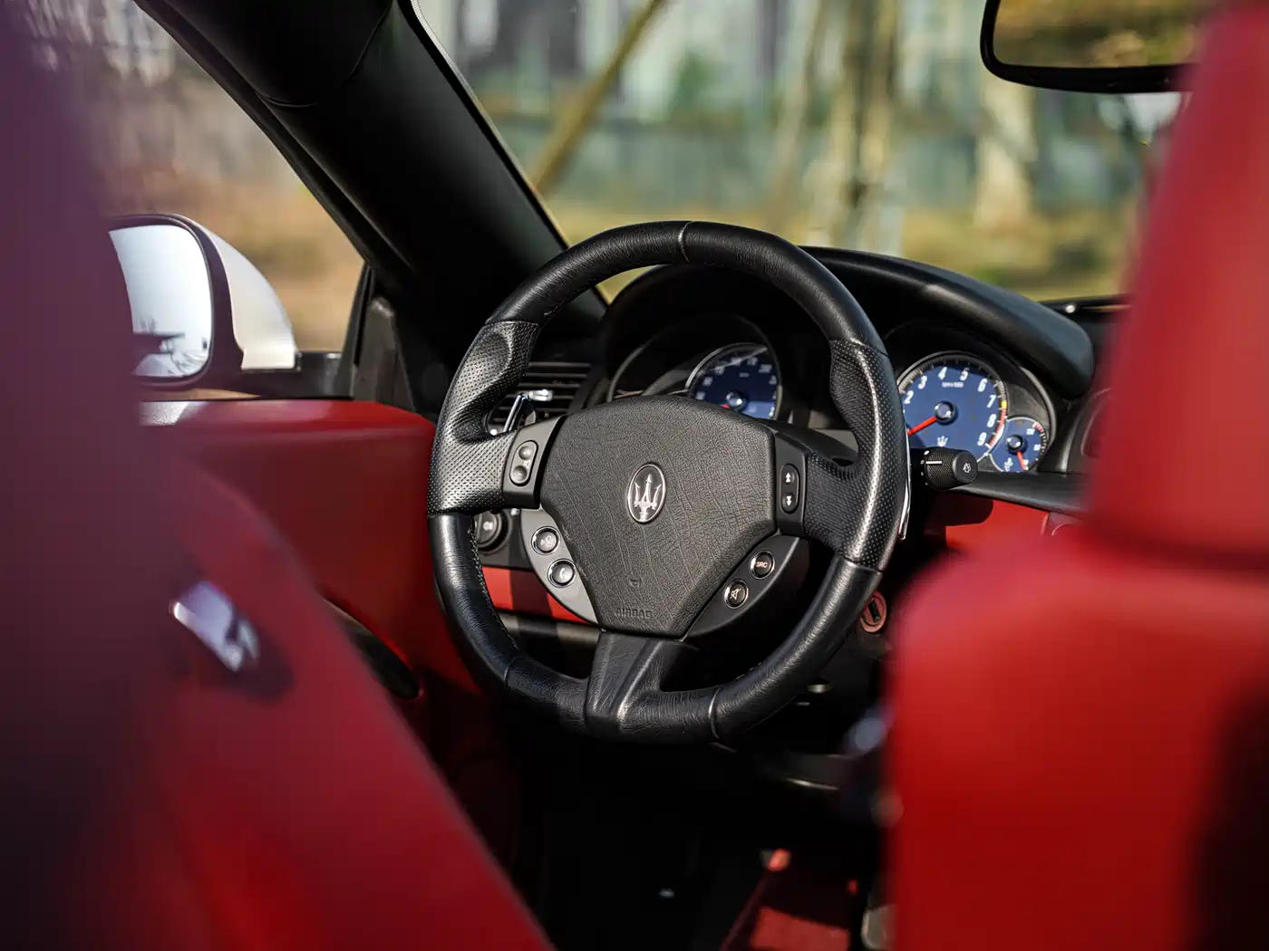 Maserati GranCabrio 2012 4.7L Sport фото 17