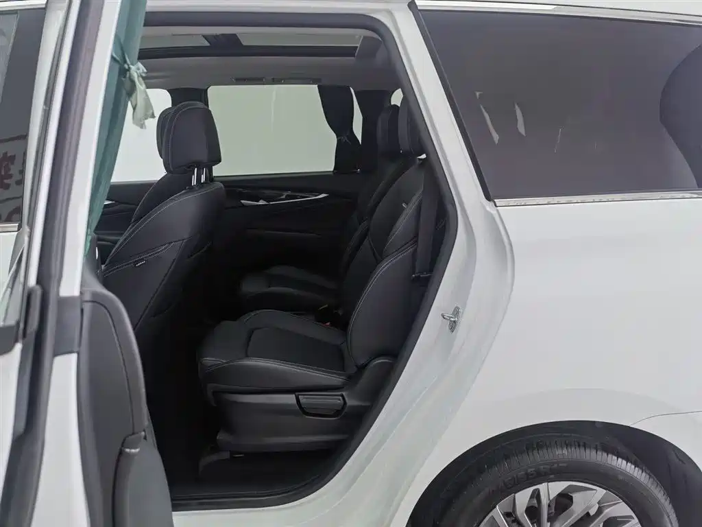 SAIC MAXUS CHASE G50