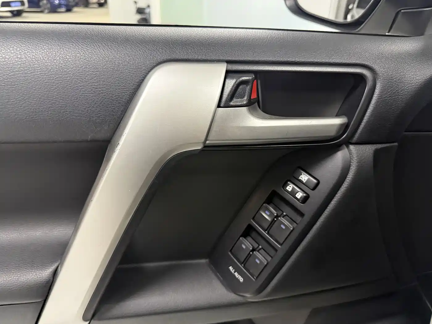 Toyota Prado 2018 3.5L Auto TX фото 18