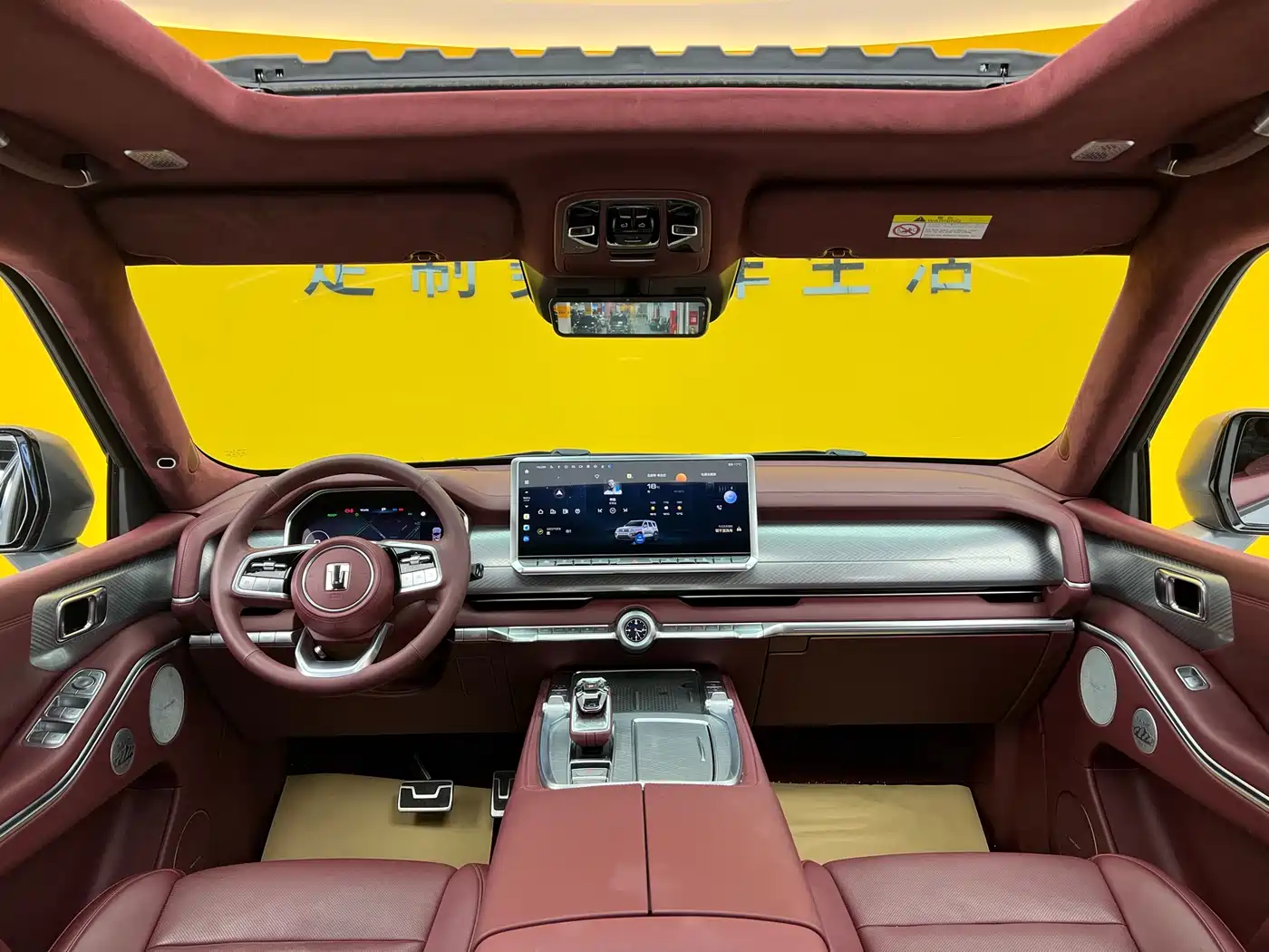 TANK TANK 700 NEW ENERGY