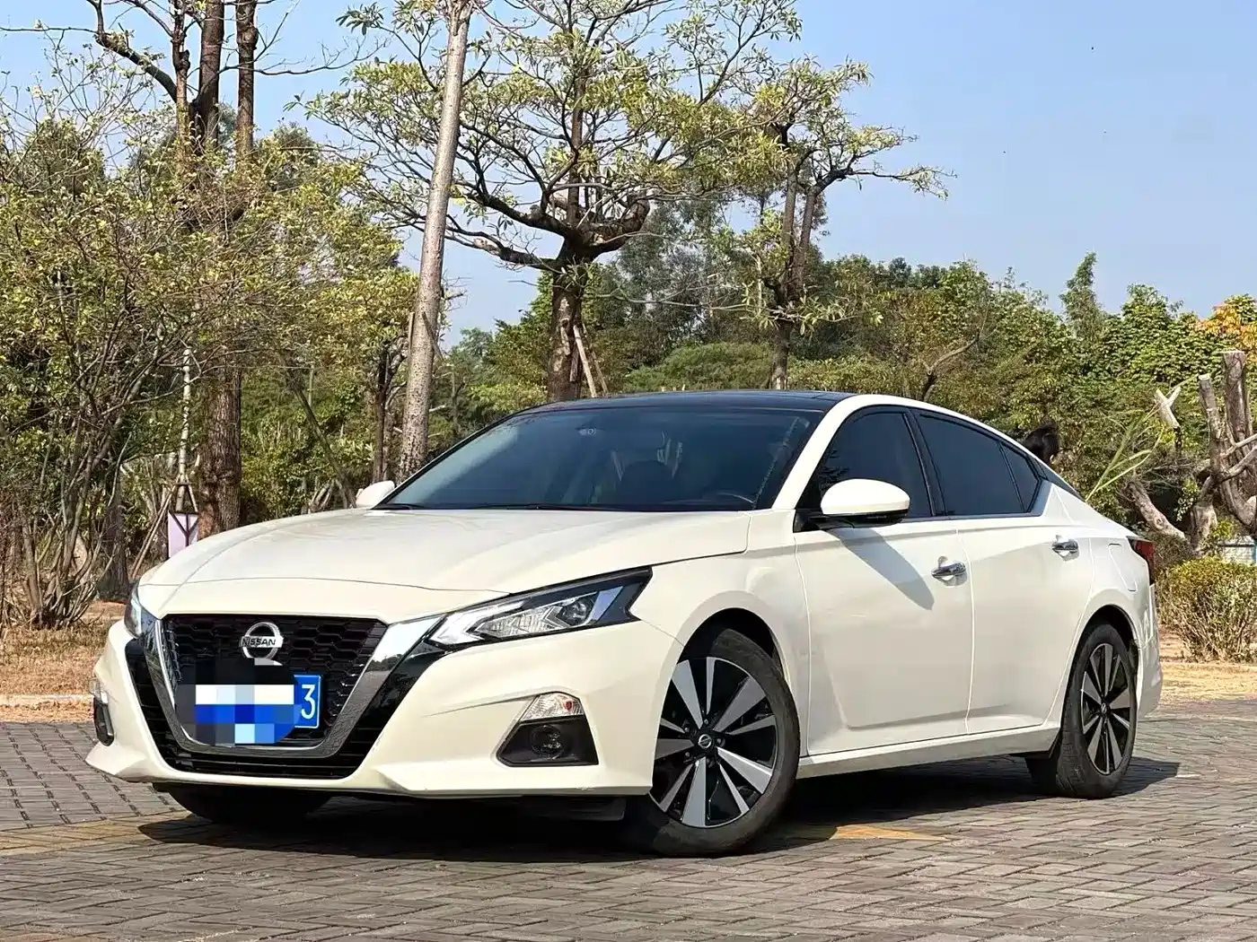 Nissan TEANA