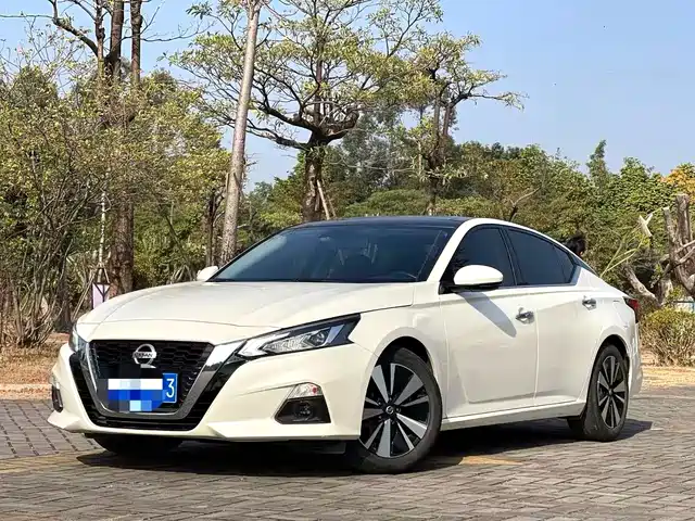Nissan Teana 2.0L XL, Комфорт