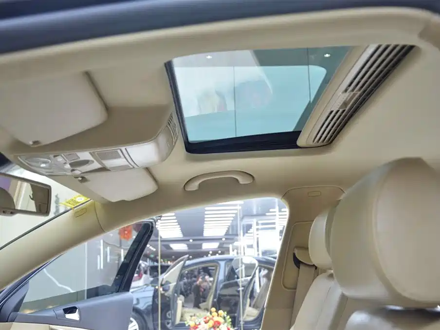 Volkswagen Magotan 2007 Model 1.8TSI Automatic Luxury Type фото 14