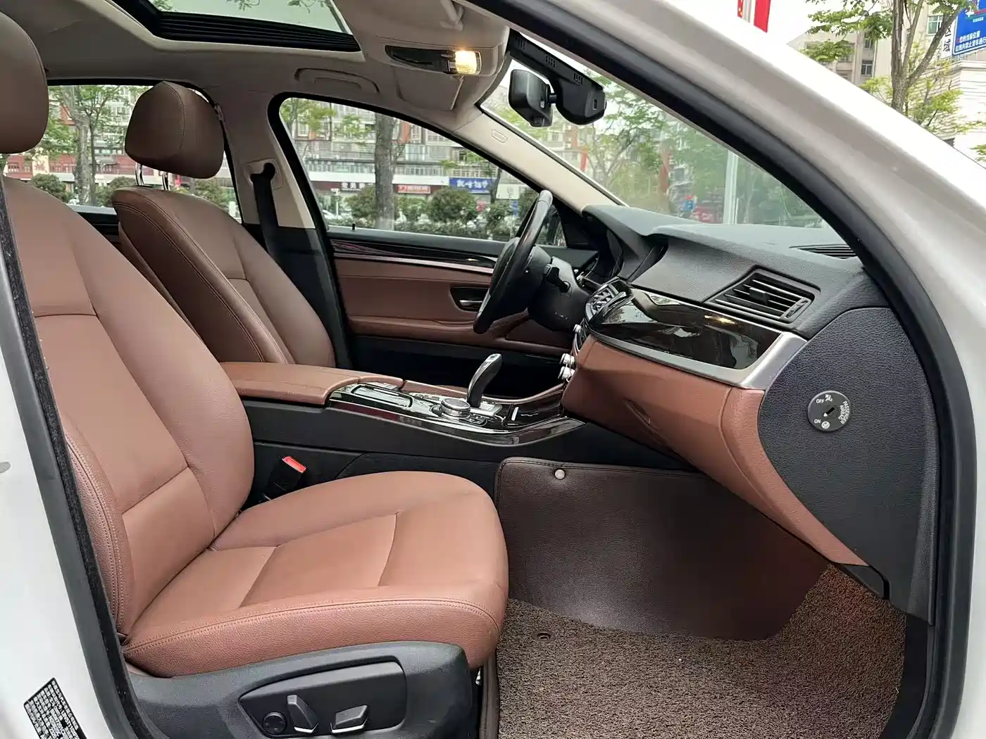 BMW 5 Series 2014 528Li xDrive Premium фото 6