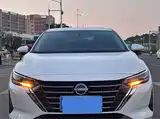 Фото 2 - Nissan Sylphy