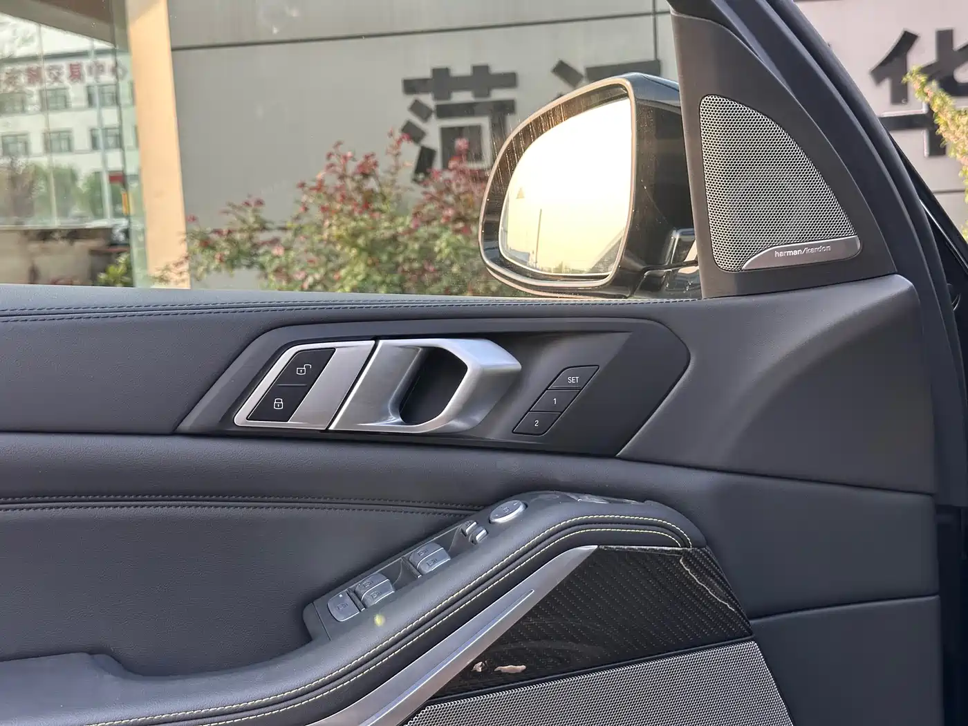 BMW X5 2024 xDrive 40Li Exclusive Black Flame Limited Edition фото 9