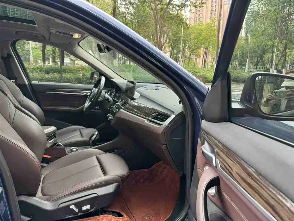 BMW X1 2021 sDrive25Li Leading фото 8