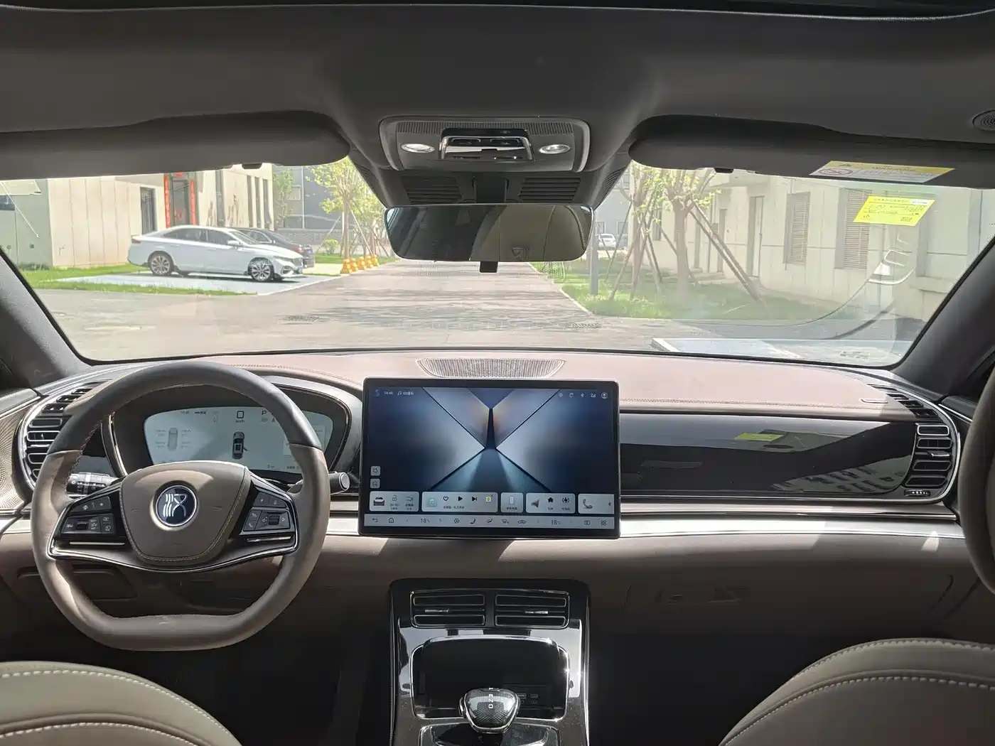 BYD Han 2025 2025 DM-i Smart Driving Edition 125KM LiDAR Flagship