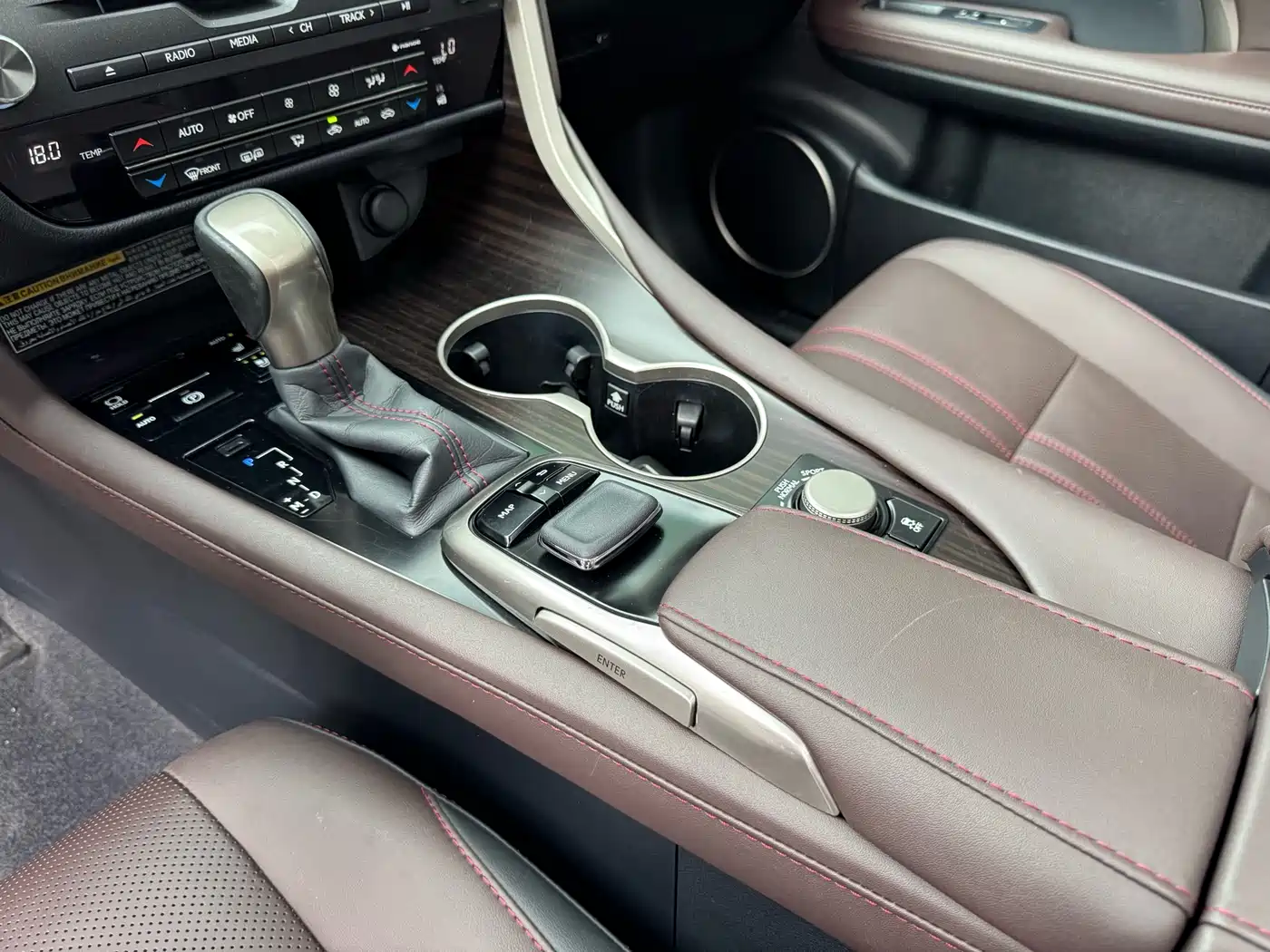 Photo 13 - Lexus RX