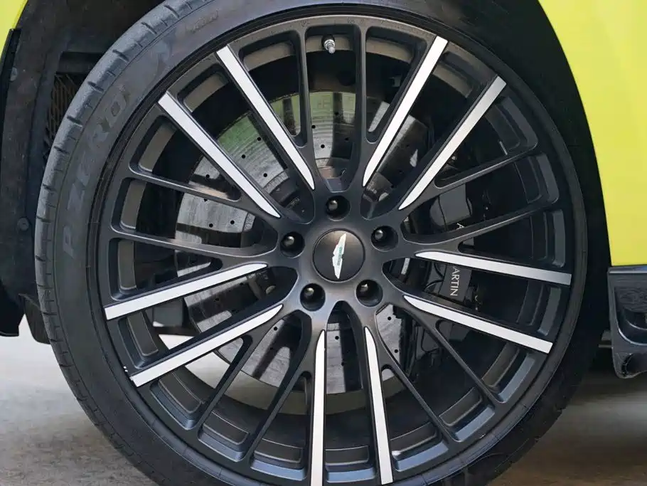 Aston Martin DBX 2023 2023 Model 4.0T V8 707