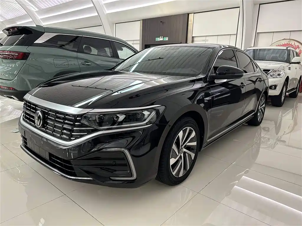 VOLKSWAGEN PASSAT NEW ENERGY