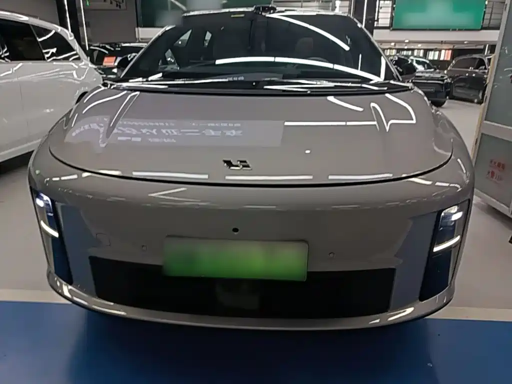 Li Auto i6 2025 2025 4WD Base Model