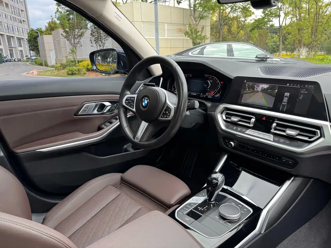 BMW 3 Series 2022 320Li M Sport Package фото 39