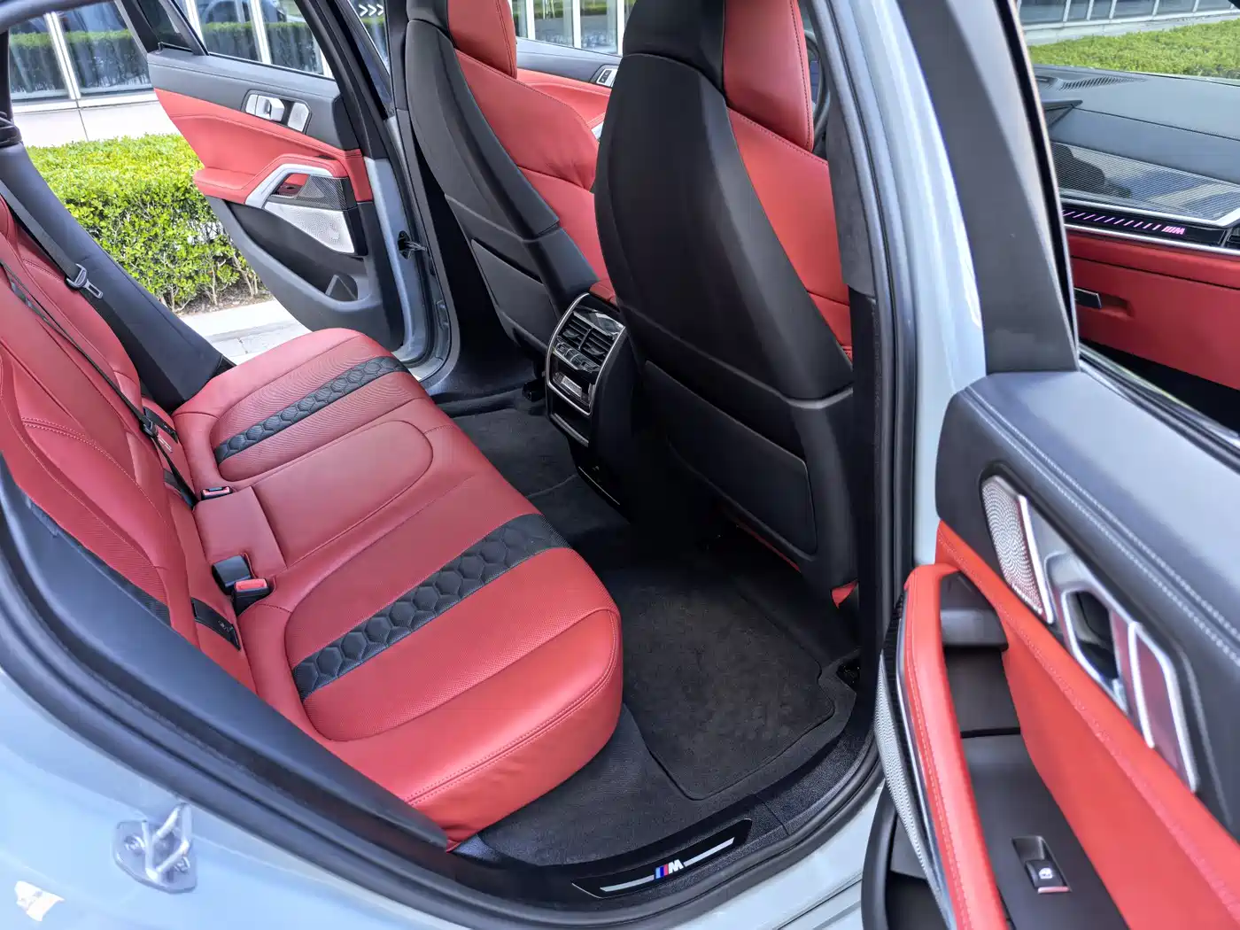 BMW X6 M 2023 Model X6 M Thunder Edition фото 35