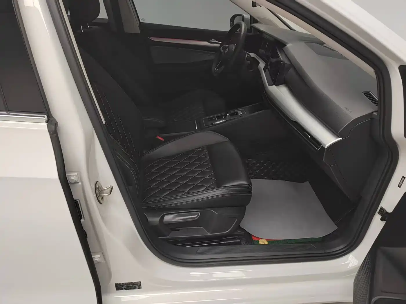 Volkswagen Golf 2023 280TSI DSG Pro фото 12