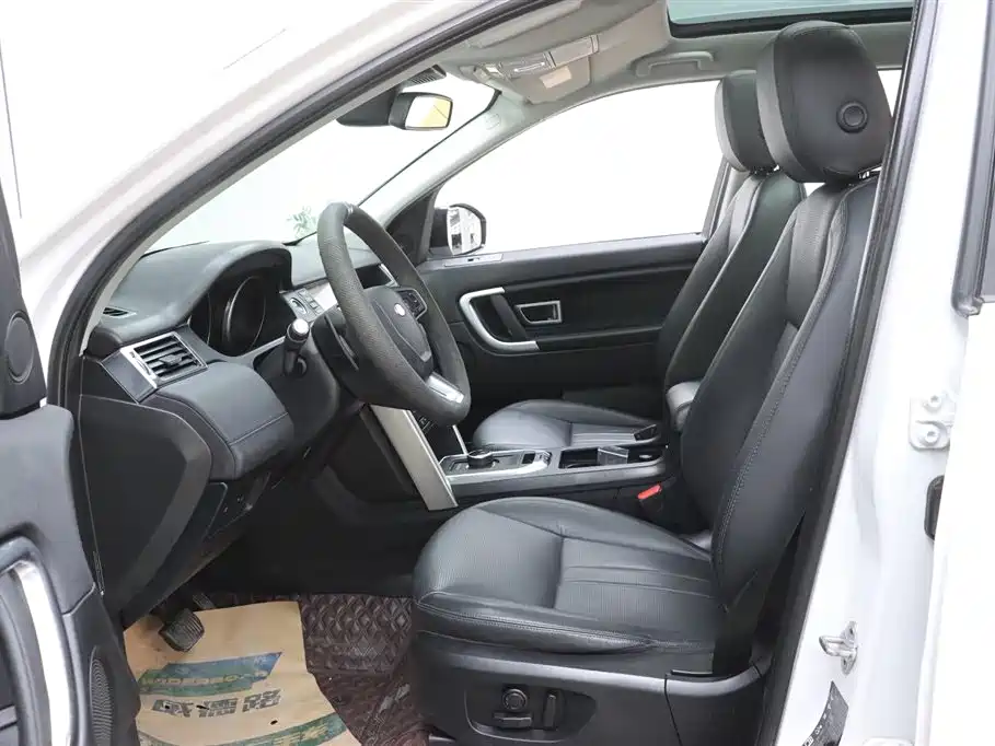 Land Rover Discovery Sport 2019 240PS SE Edition China VI фото 14