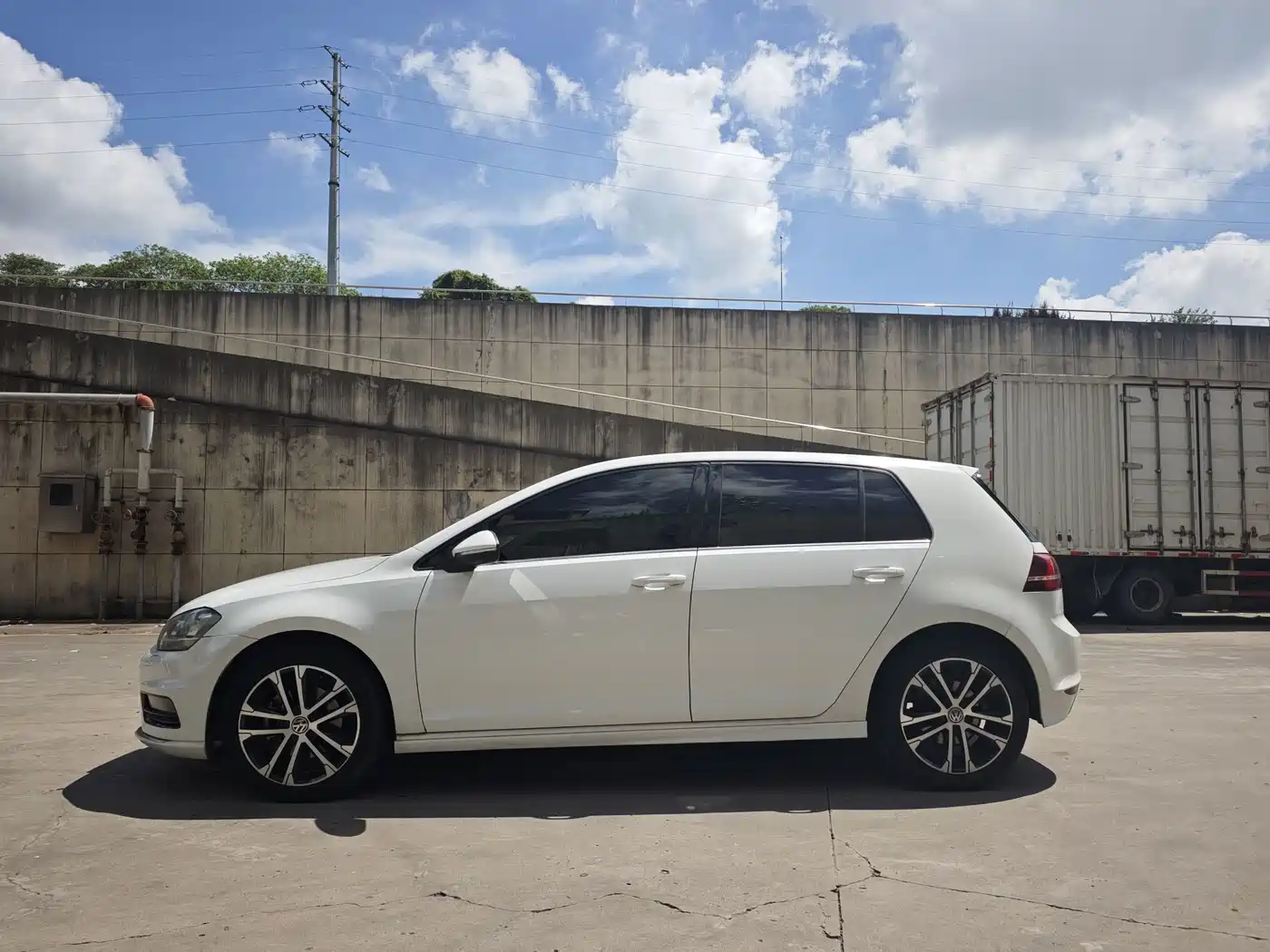 Фото 15 - Volkswagen Golf