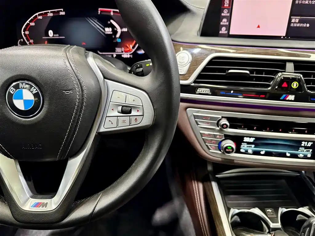 BMW 7 Series 2019 730Li Luxury Package фото 24