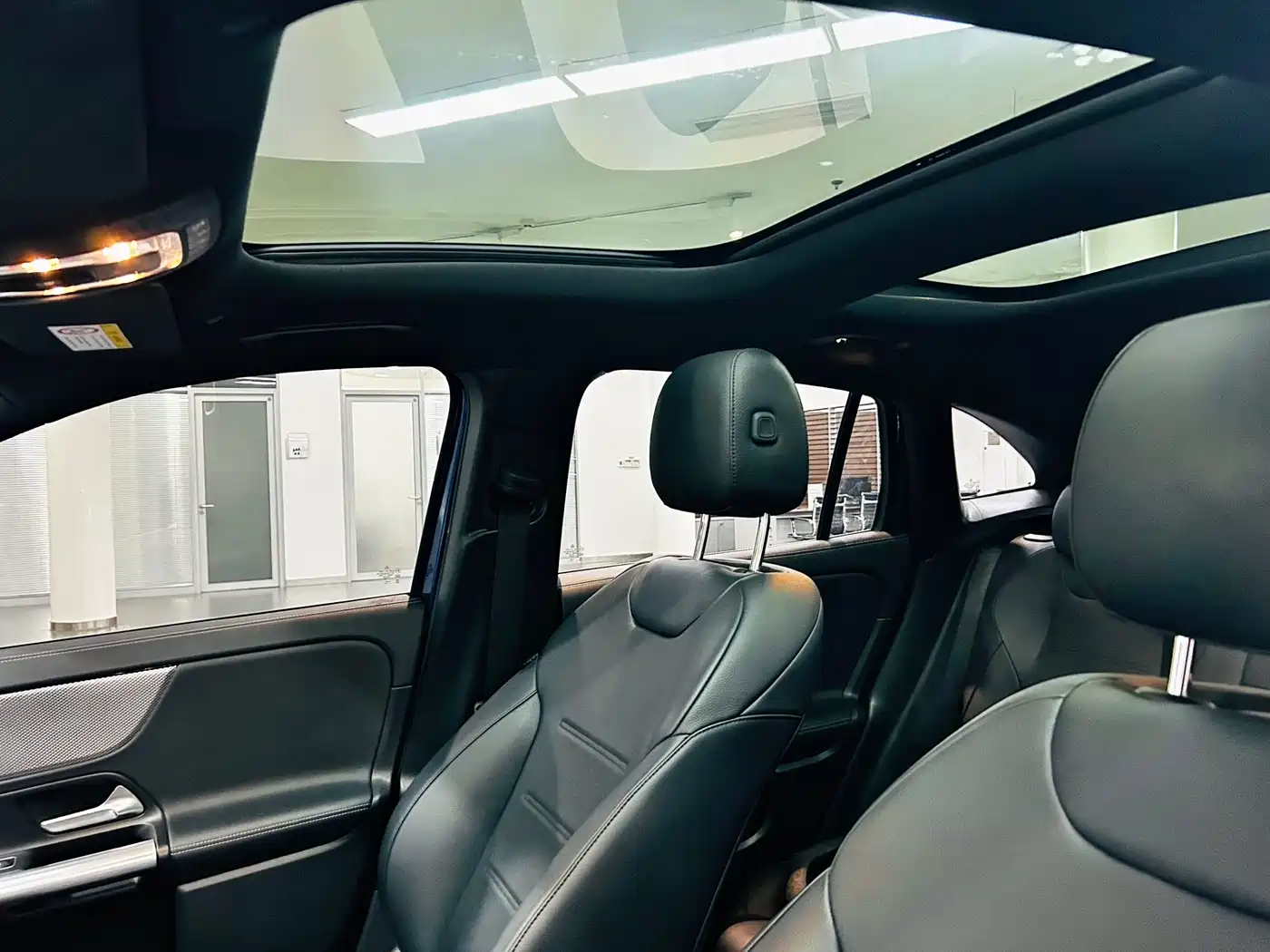 MERCEDES-BENZ GLA