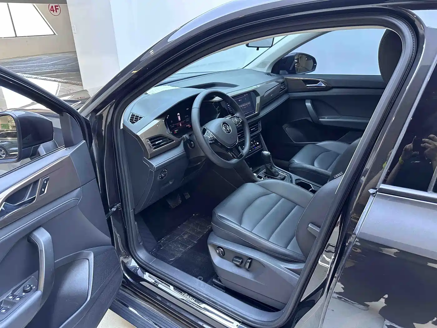 VOLKSWAGEN TUYUE